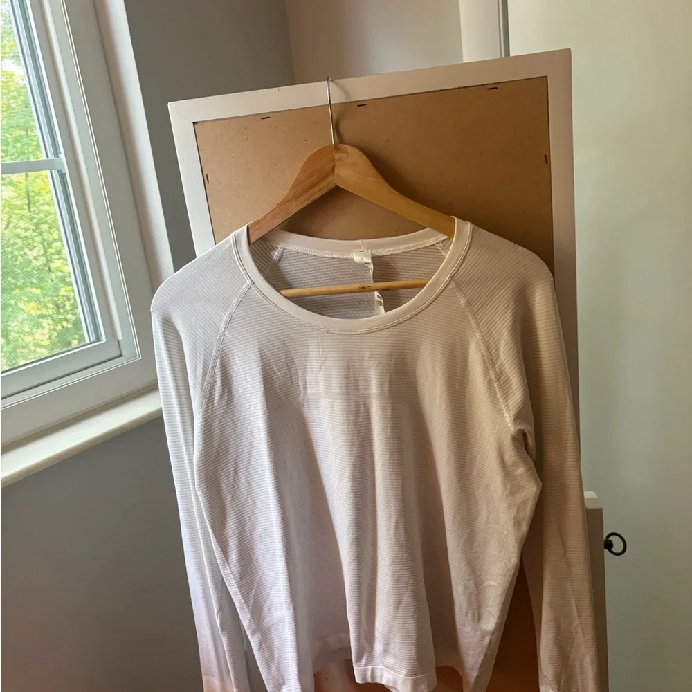 Lululemon White Long Sleeve Knit Top Size 12